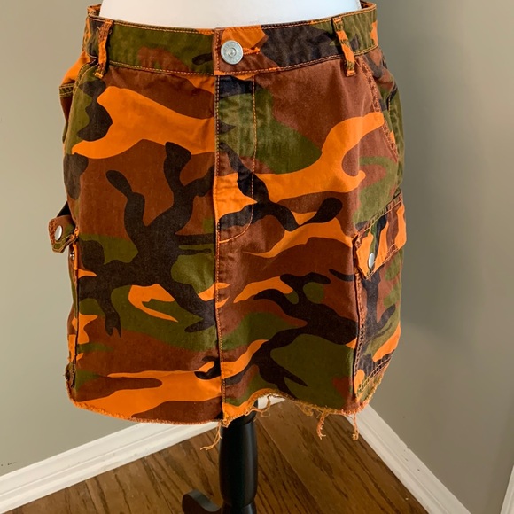 BDG Dresses & Skirts - BDG Camo Cargo Skirt